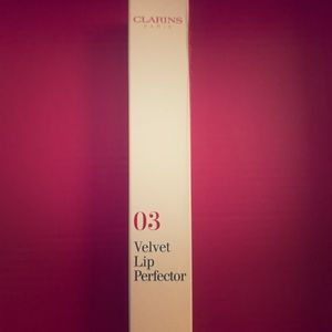 Clarins Velvet Lip Perfector 03 Velvet Red